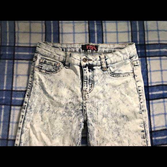 Women’s Jeans - Picture 2 of 4